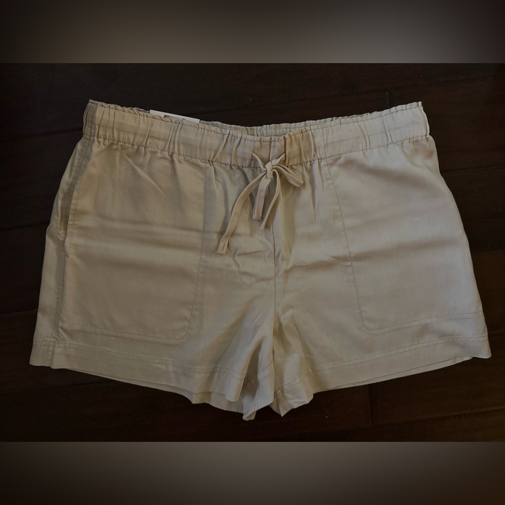 Hilary Radley Women’s mid-rise pull on shorts with pockets size XL